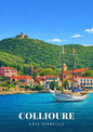 Collioure — Le Fort Saint-Elme Dominant la Baie et son Voilier au Mouillage sur la Côte Vermeille